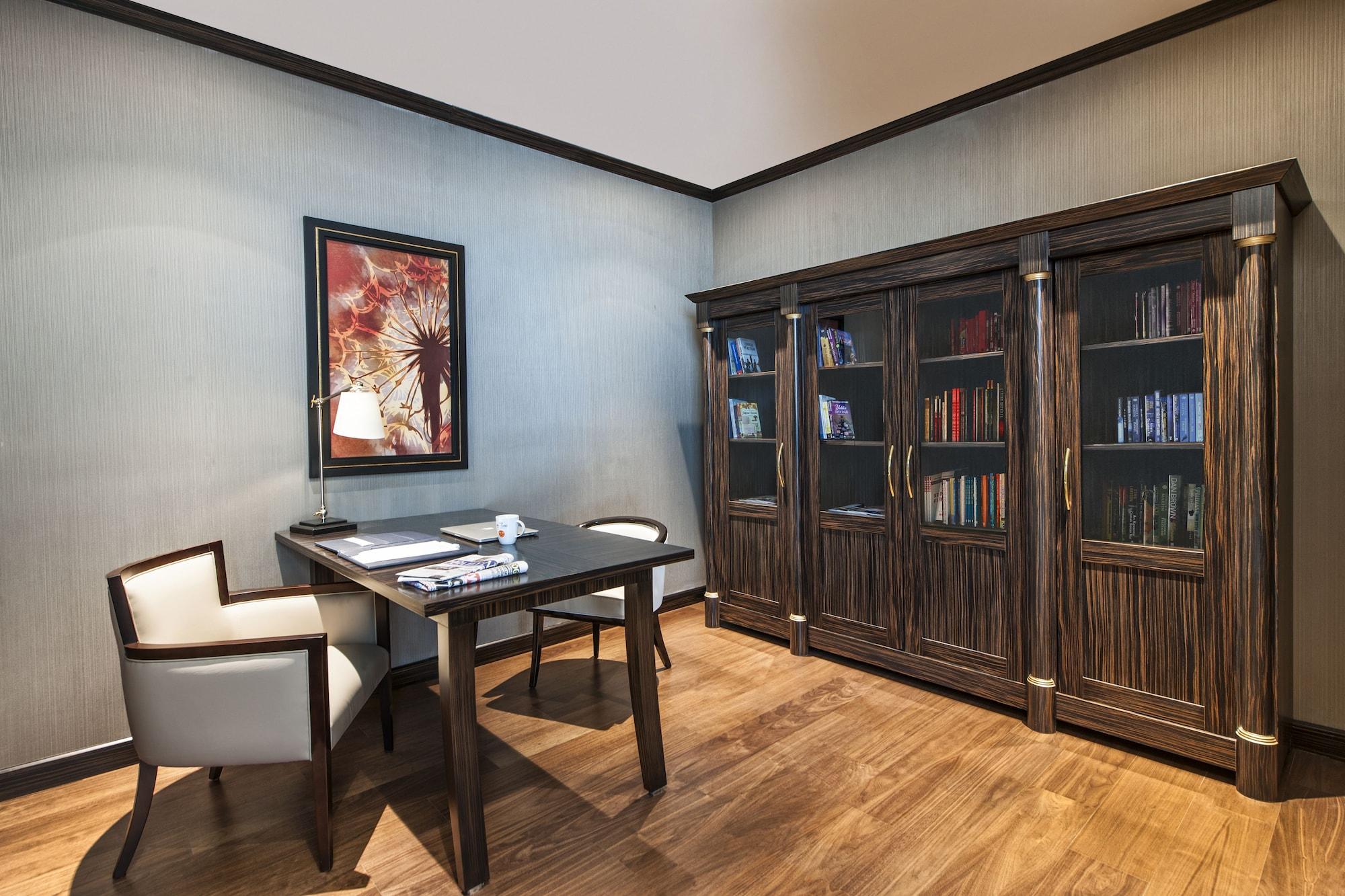 Elite World Grand Basın Ekspres 5*