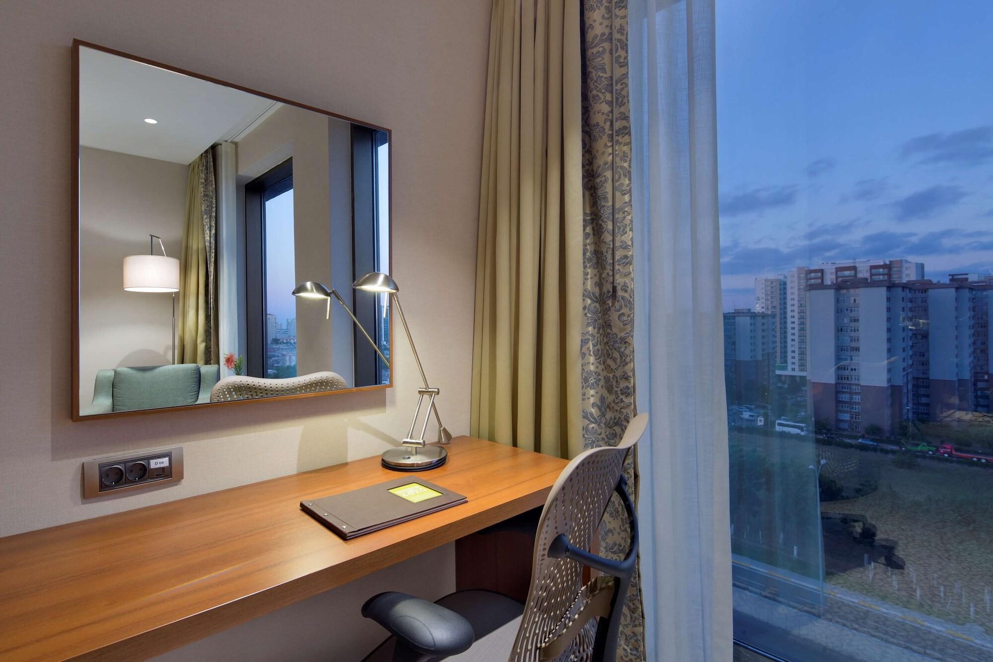 Hilton Garden Beylikduzu Hotel 4*