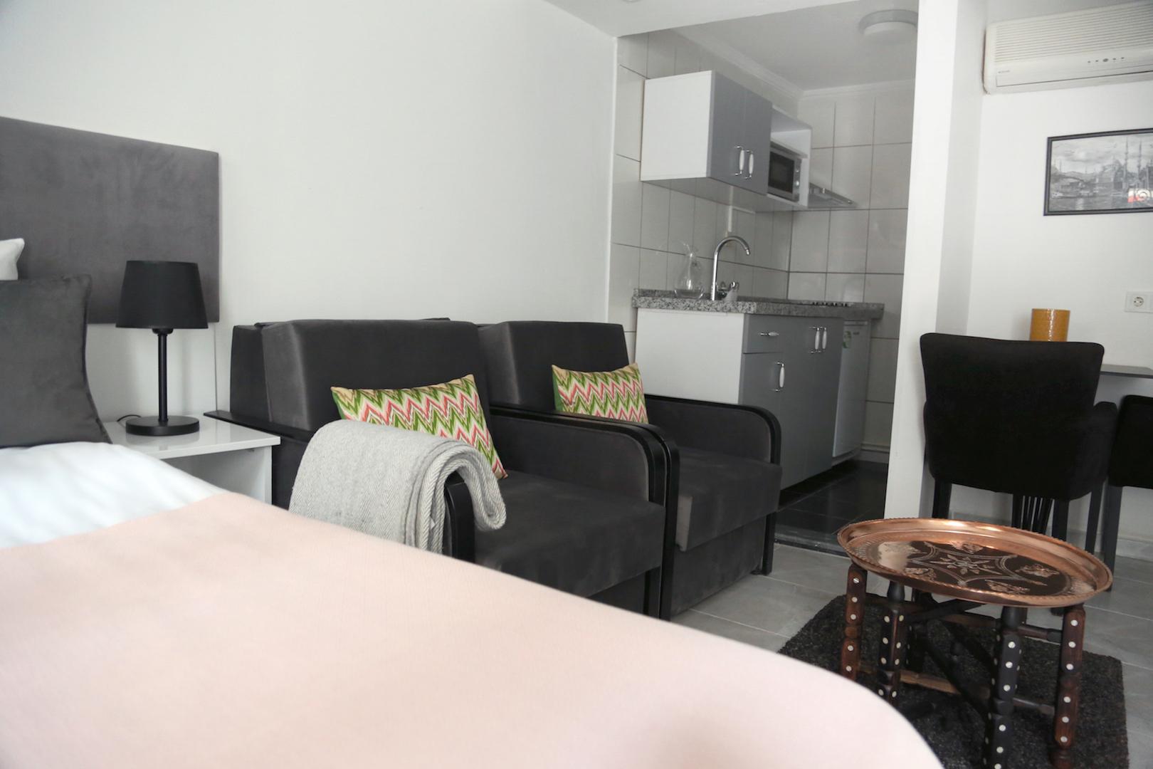 Hotel Babu House 4*