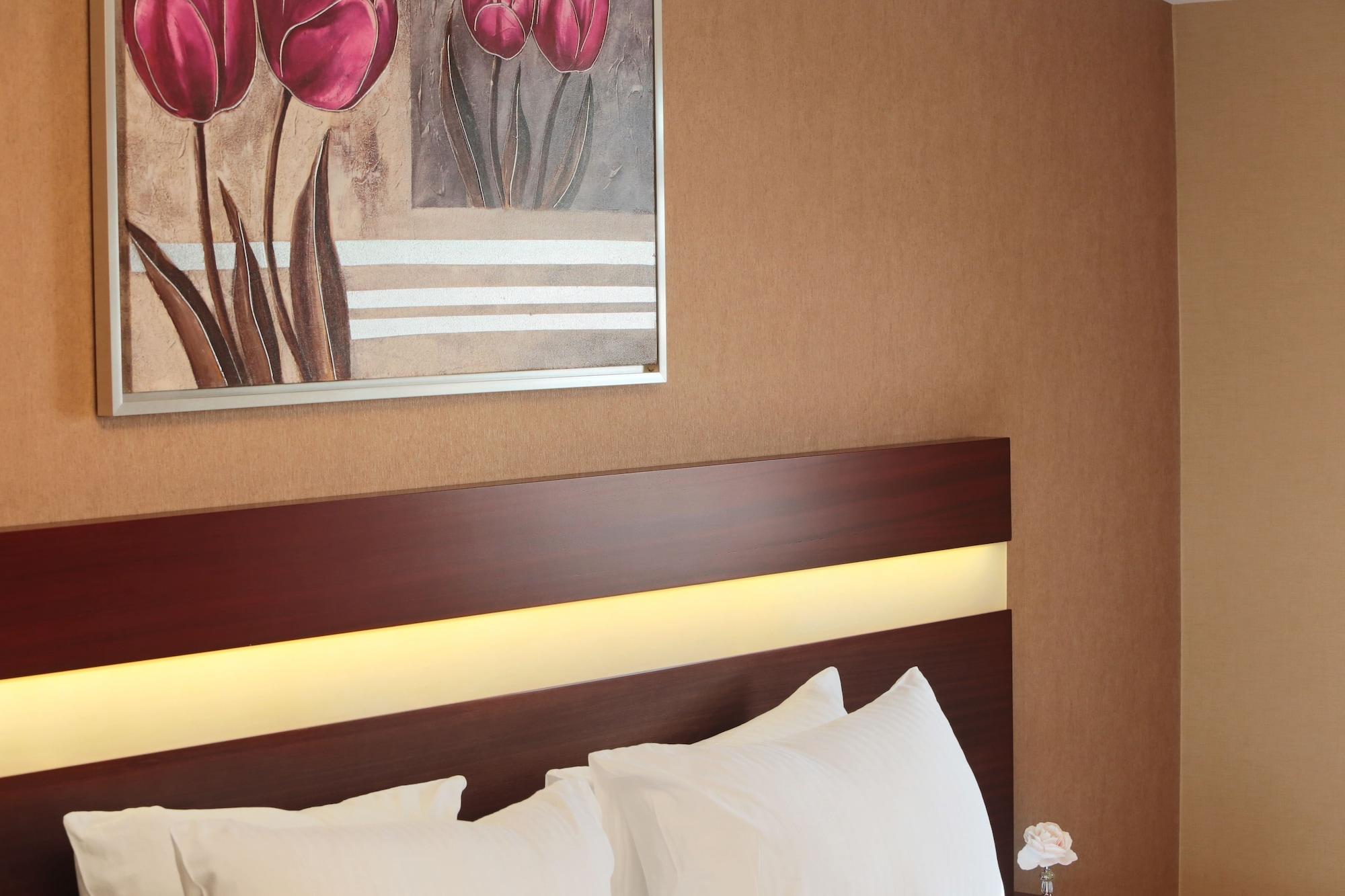 Hotel Park By Clover