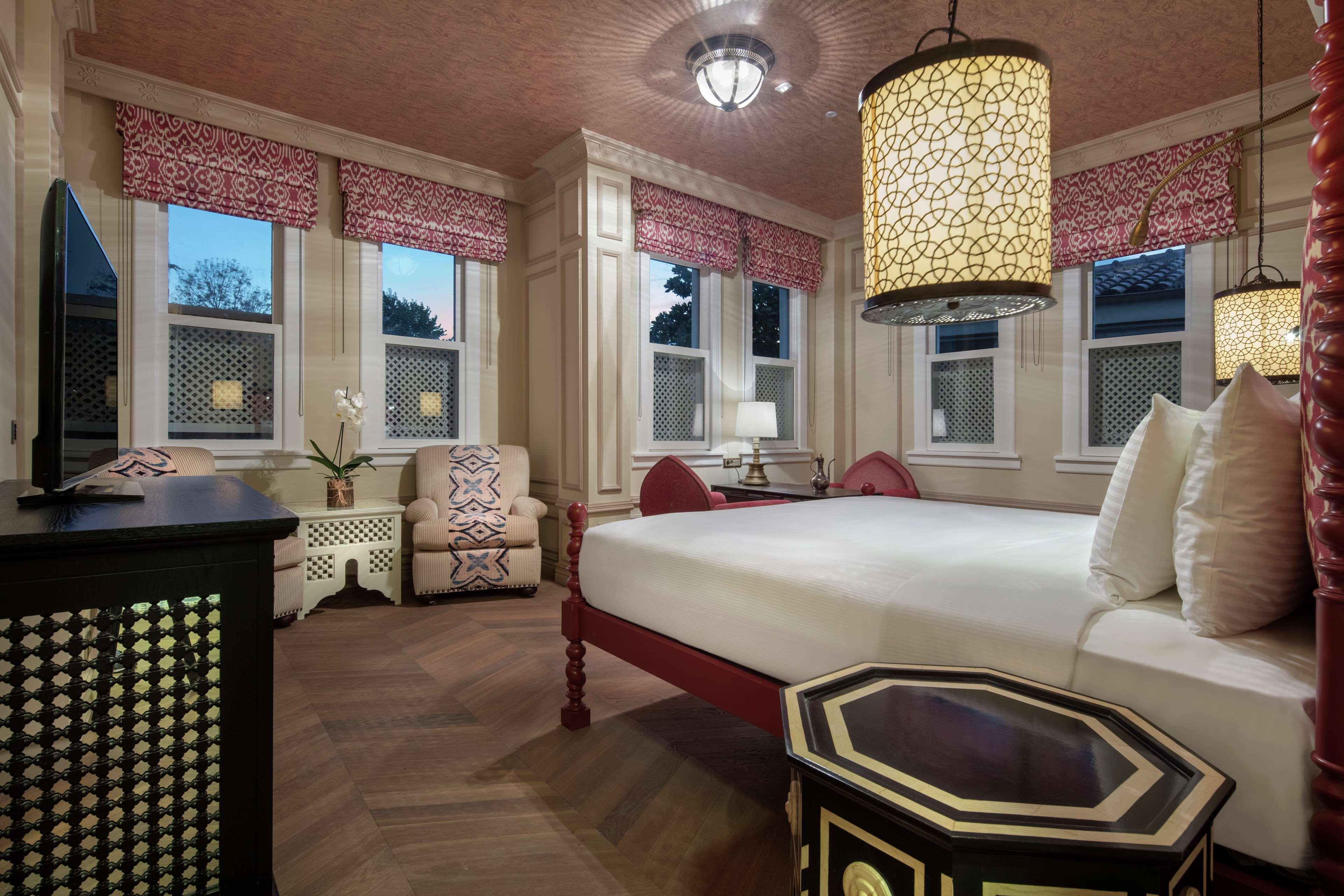 Hagia Sofia Mansions Istanbul, Curio Collection By Hilton 5* Istanbul