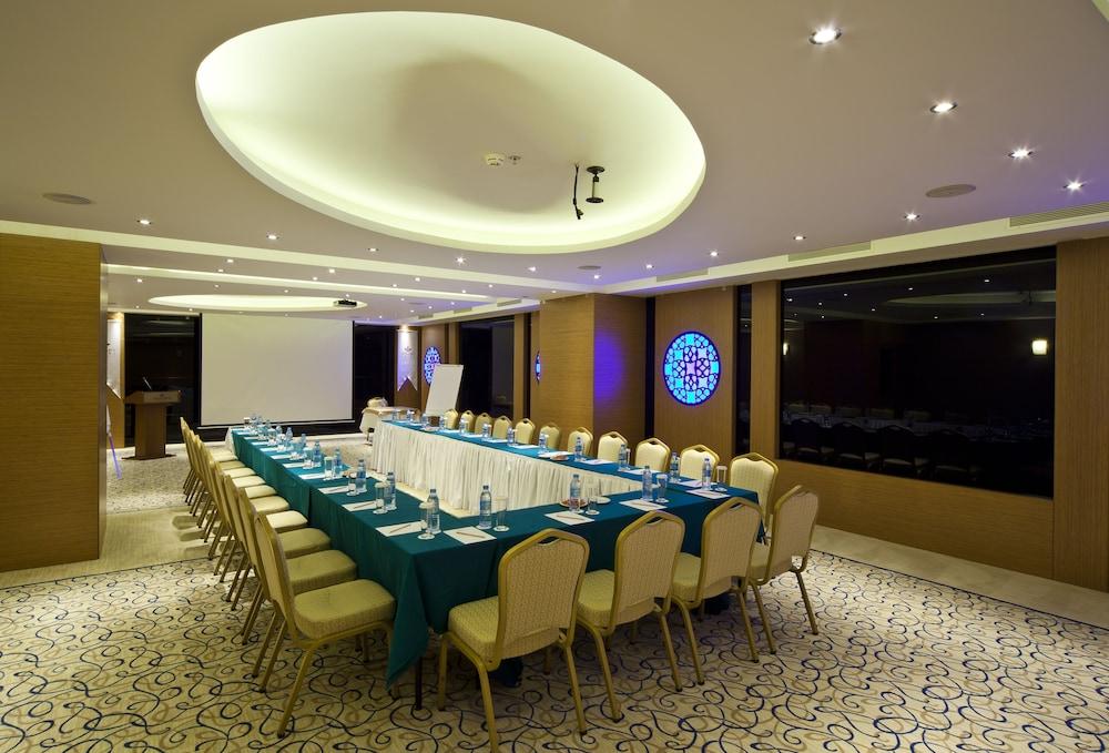Volley Hotel 4*