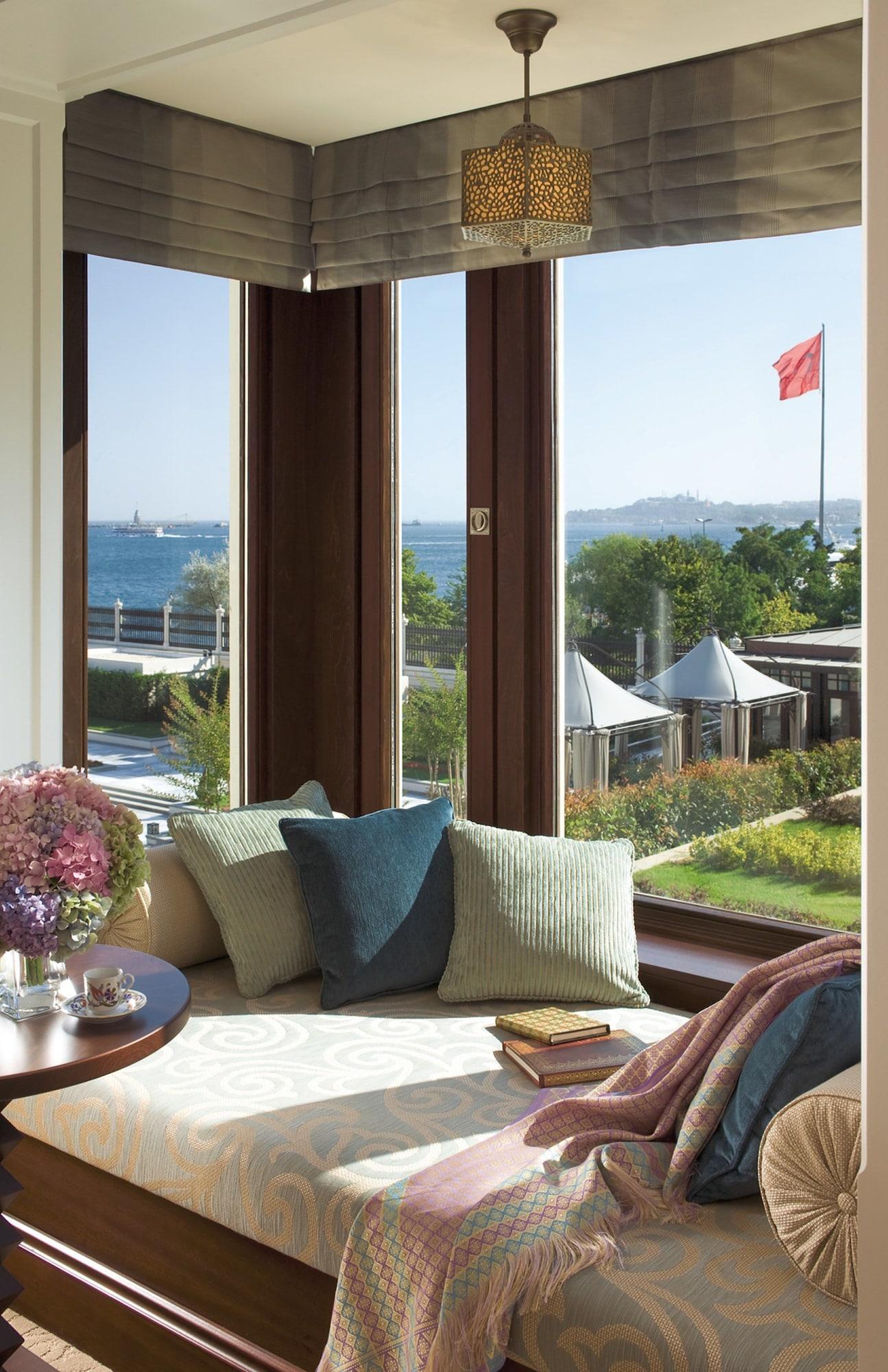 Four Seasons At The Bosphorus Hotel