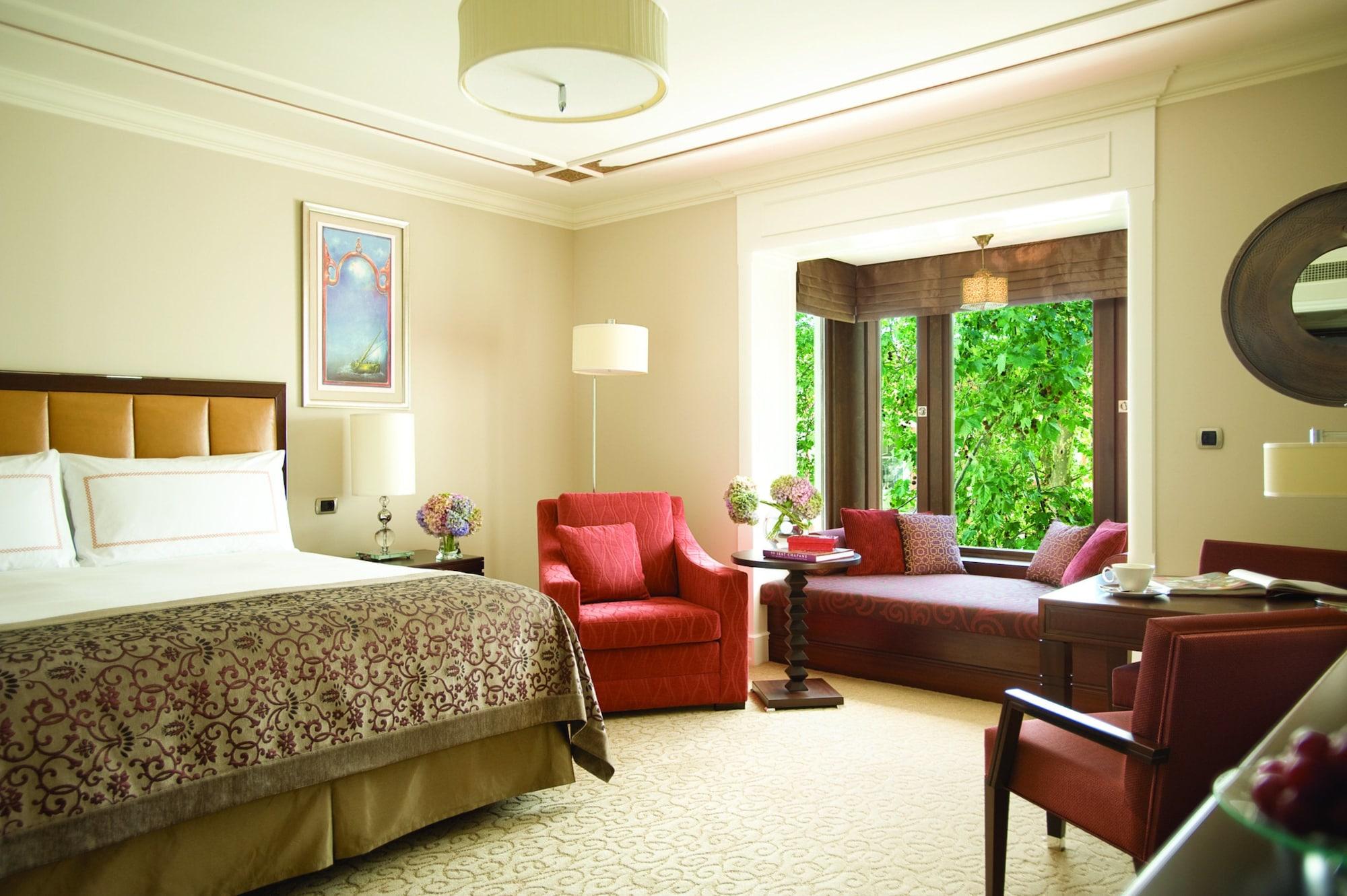 Four Seasons At The Bosphorus Hotel