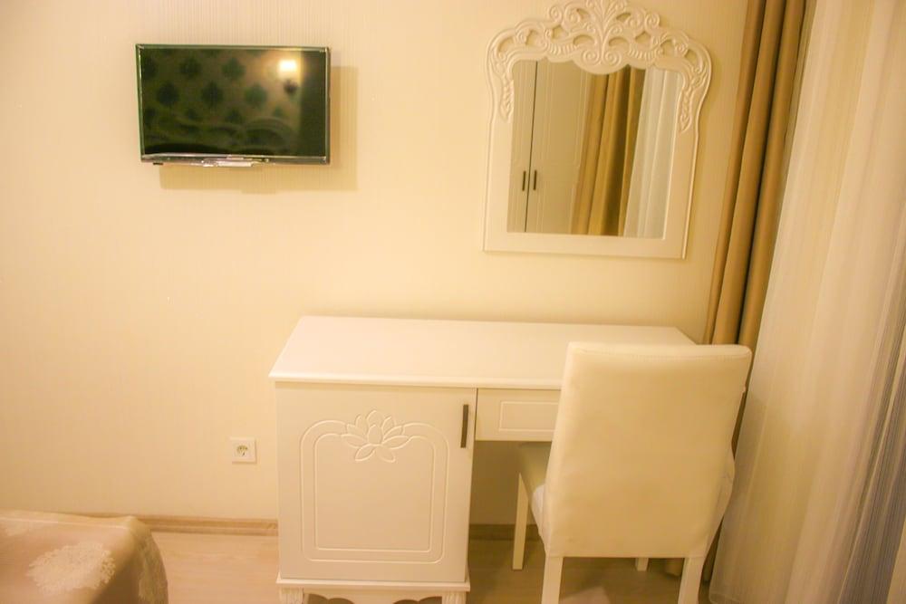 Hotel Deluxe Newport - Old 3*