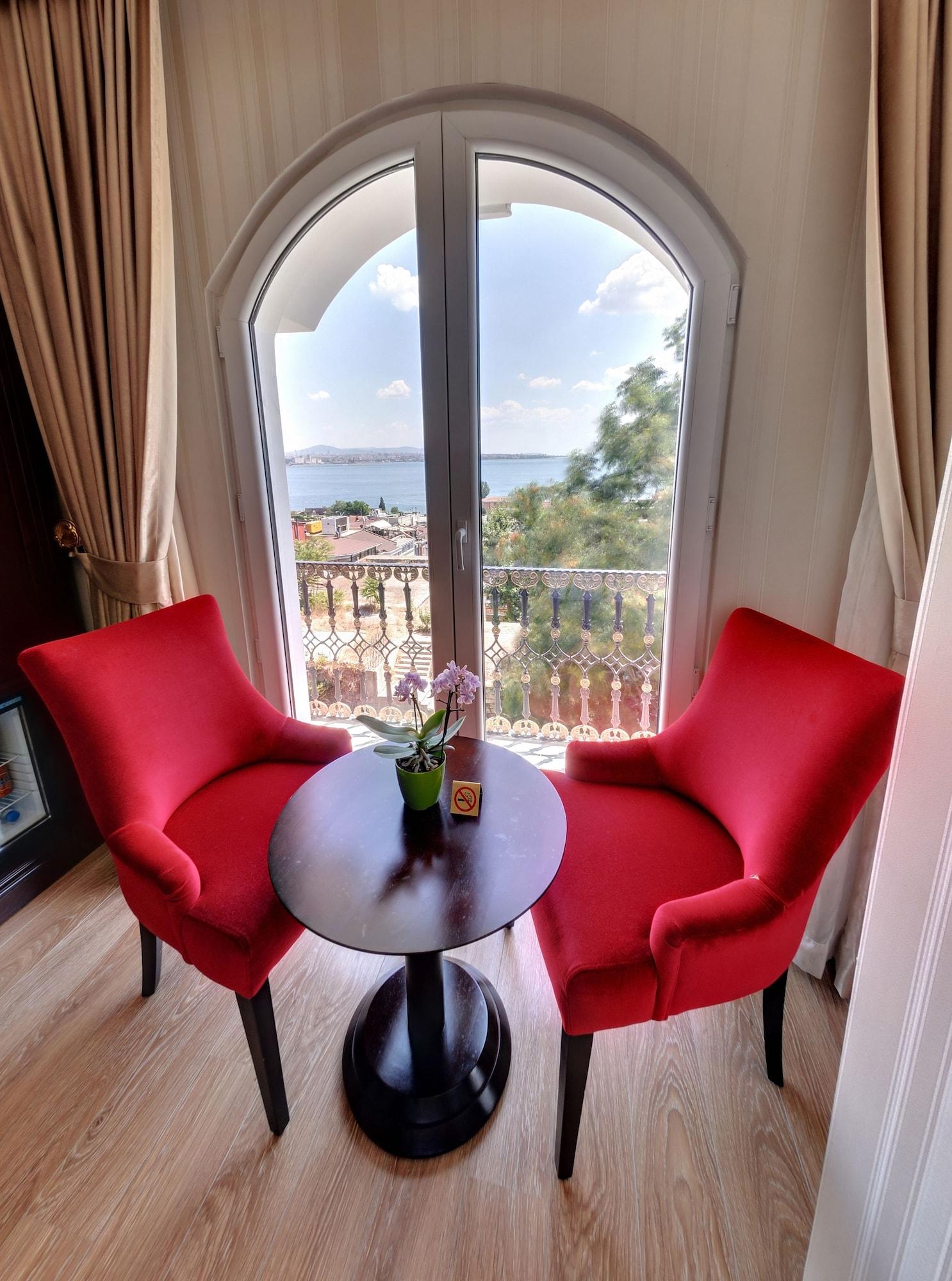 Otel The Magnaura Palace 4*