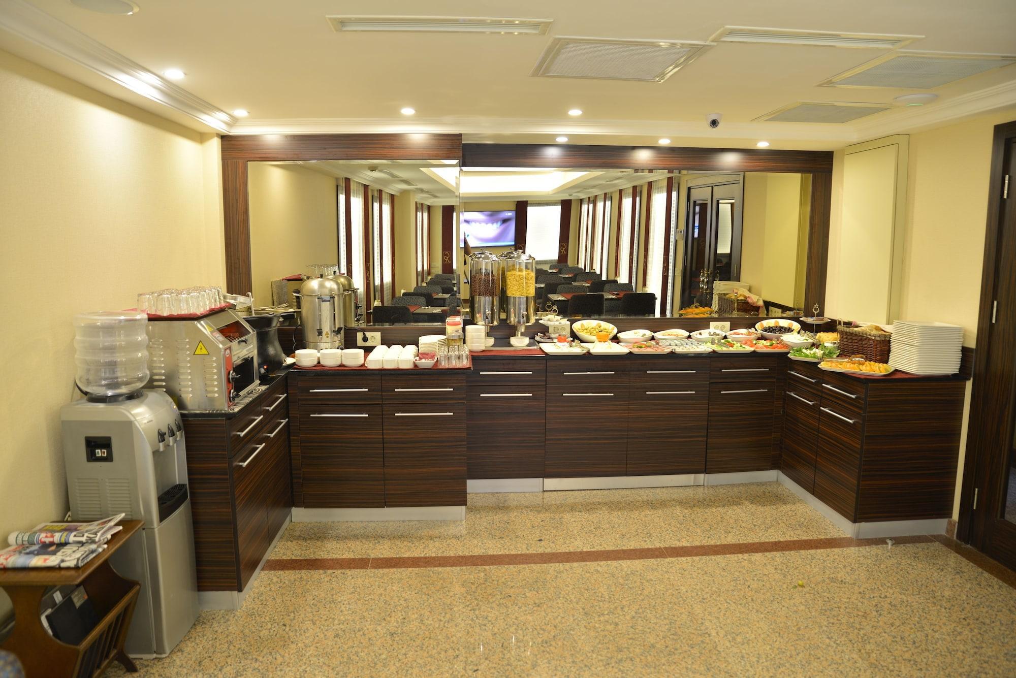 Hotel Golden Siyav