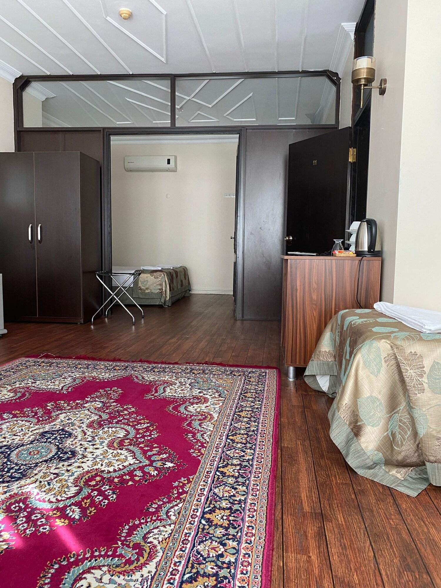 Hotel Sofia 3*