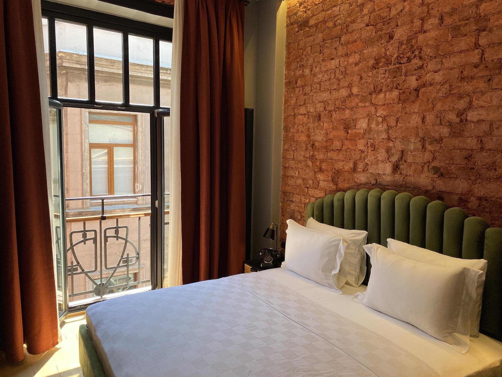 Ruz Hotel