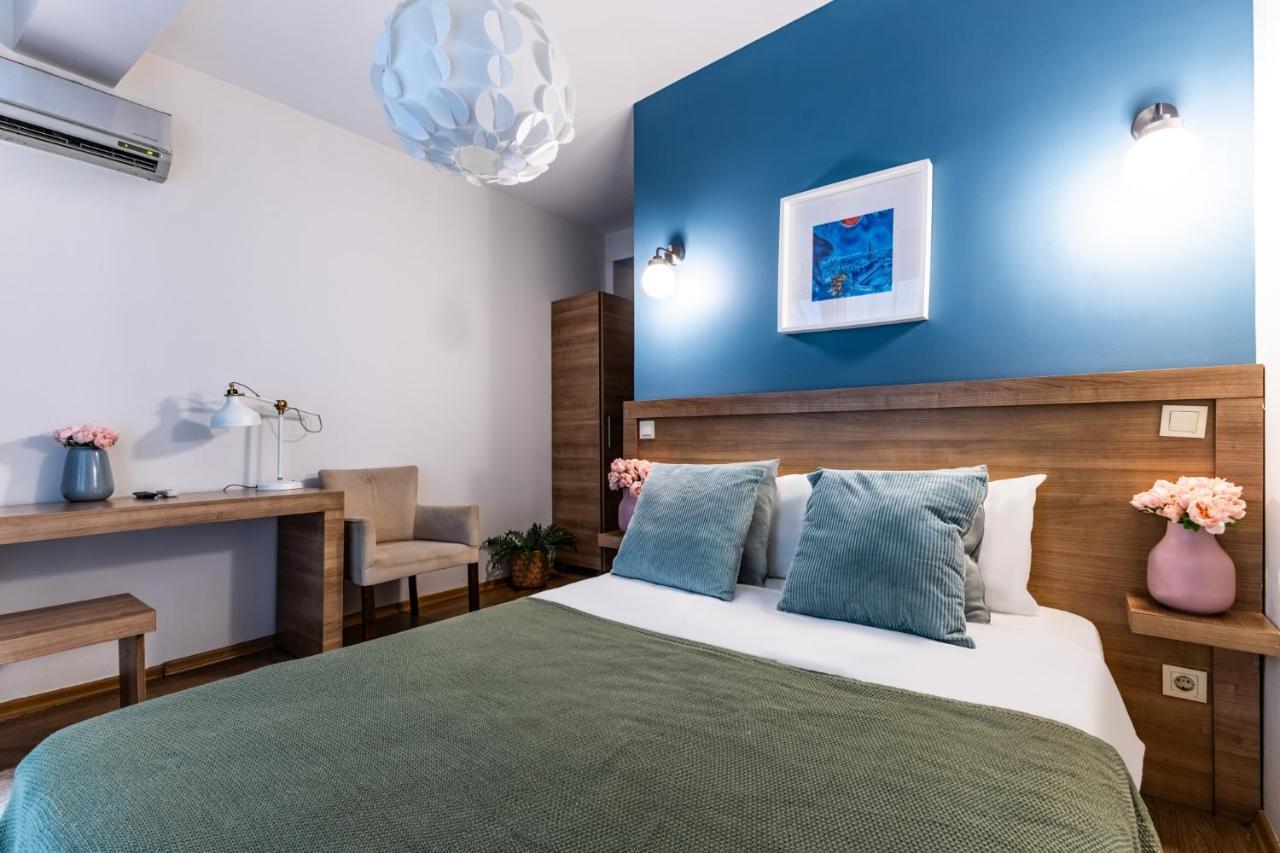 Flat W Backyard 10 Min To Taksim And Citys Mall *
