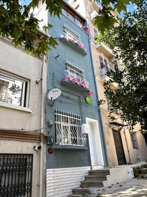 Apartment Comelivego Taksim K