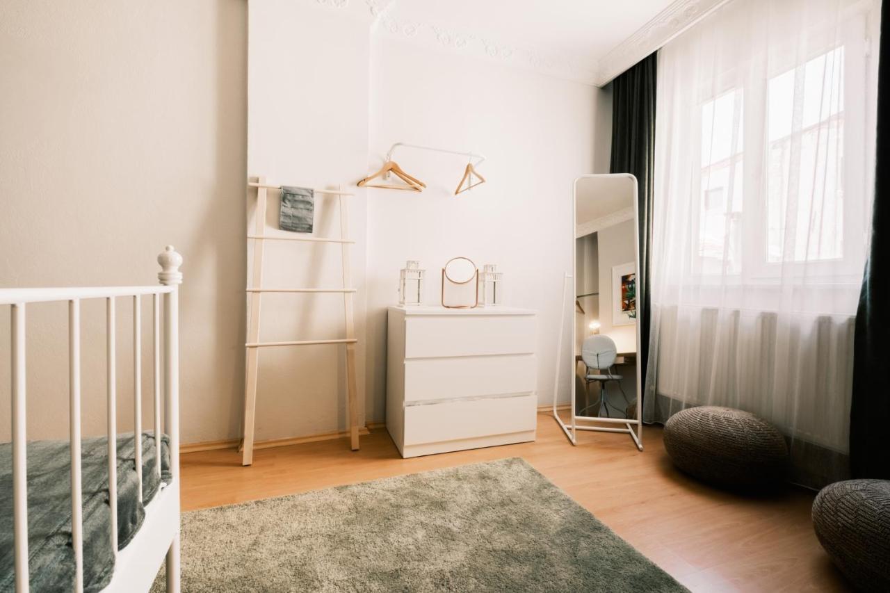 Cozy And Classy Flat Near Taksim Square In Beyoglu Apartment