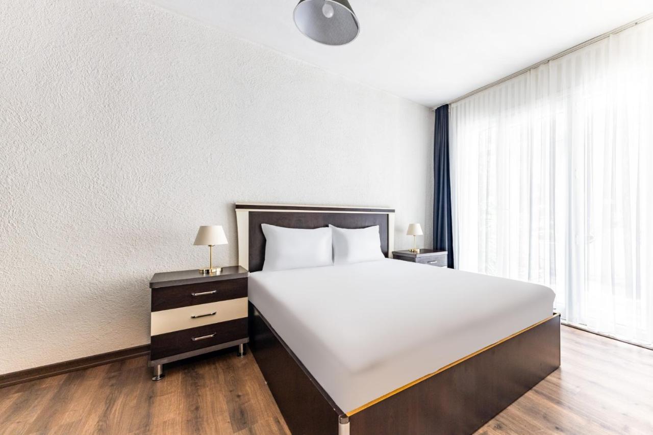 Flat W Garden Near Moda Coast In Kadikoy Apartment