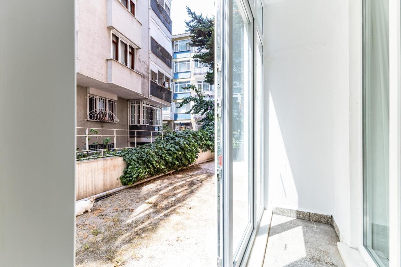 Apartment Flat W Garden Near Moda Coast In Kadikoy