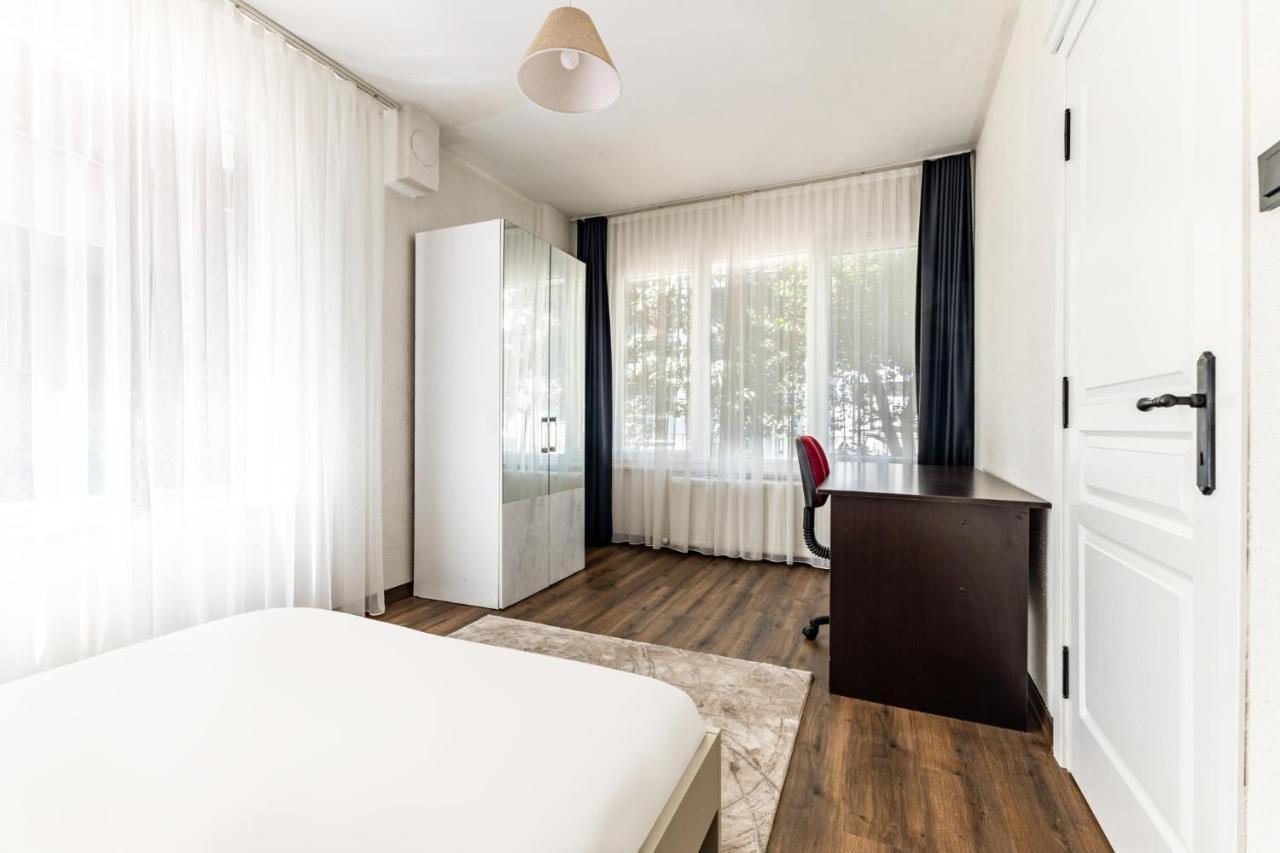 Apartment Flat W Garden Near Moda Coast In Kadikoy *