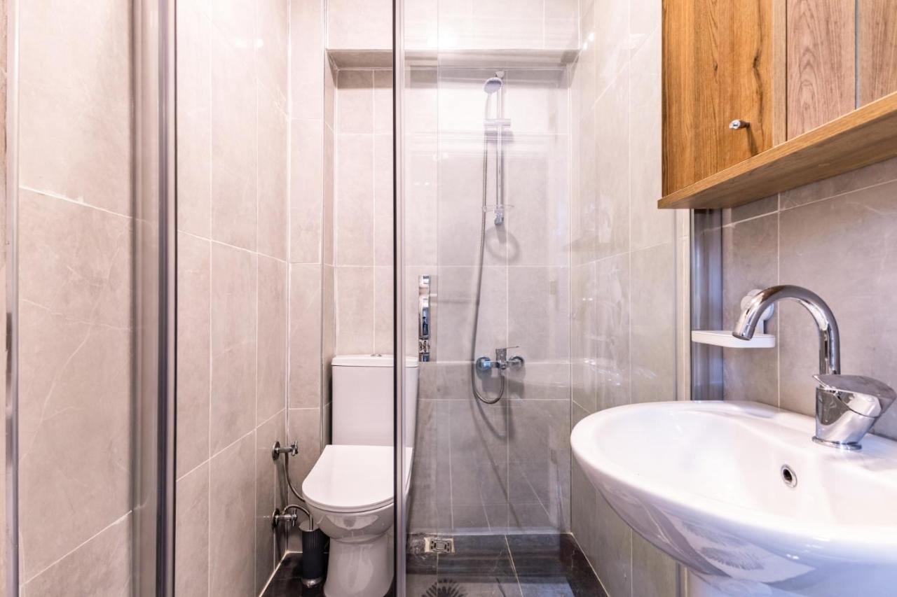 Flat W Garden Near Moda Coast In Kadikoy