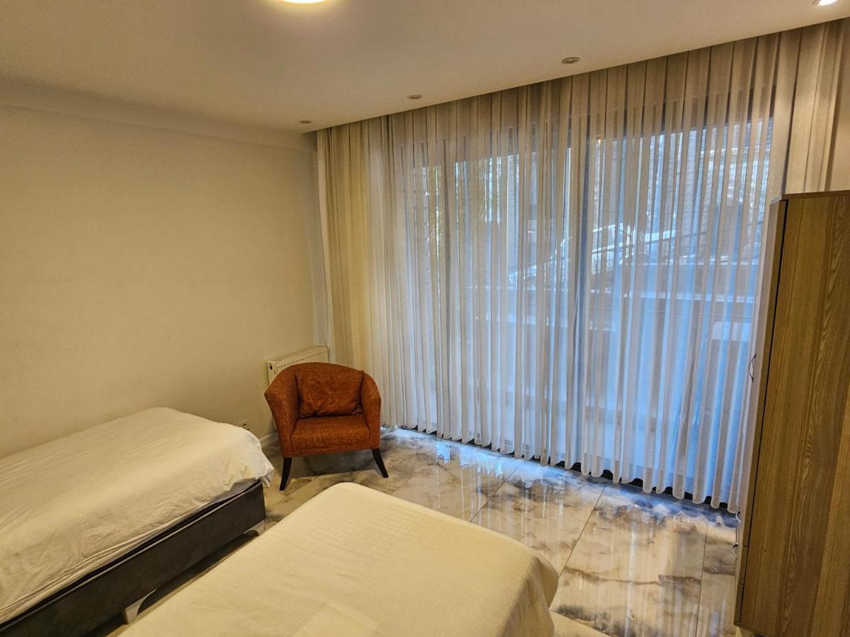 Perfect Taksim, 2 Bedroom, Pool, Gym, Sauna Apartment Istanbul