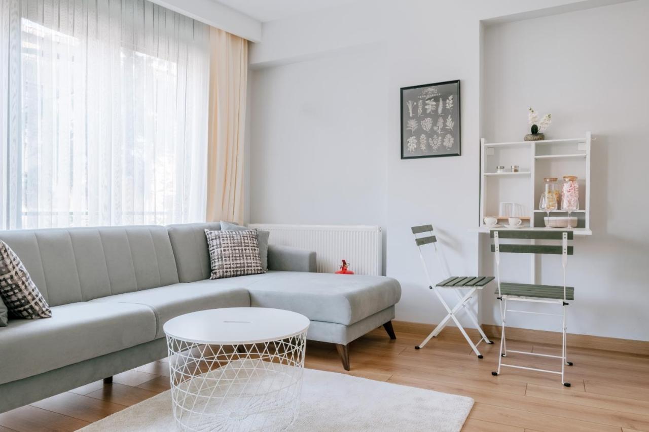 Apartment Chic Flat W Balcony 5 Min To Moda Coast In Kadikoy
