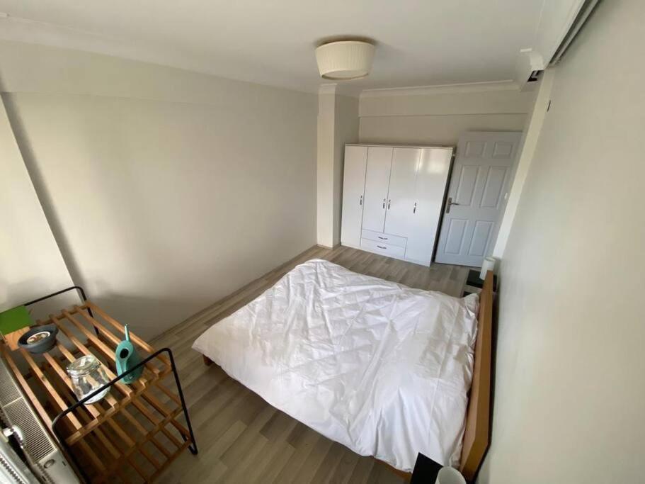 Large With A Balcony In Kadikoey * Istanbul