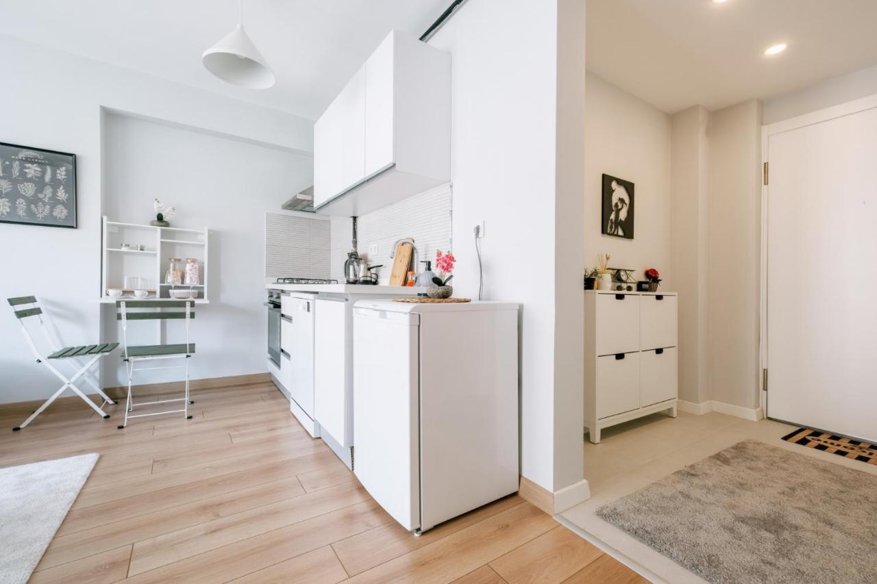 Chic Flat W Balcony 5 Min To Moda Coast In Kadikoy Istanbul