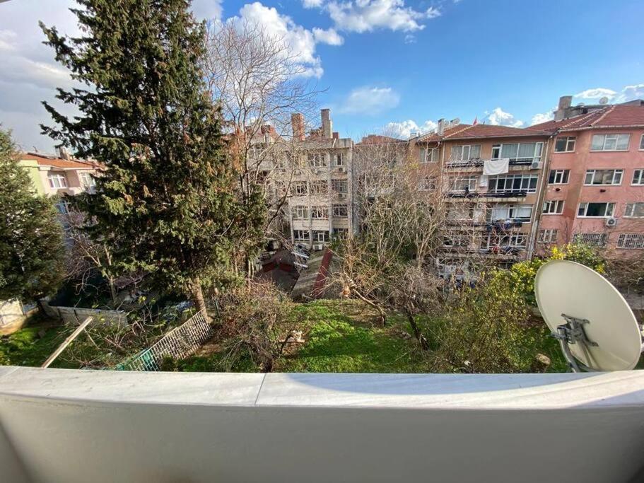 Large With A Balcony In Kadikoey Istanbul