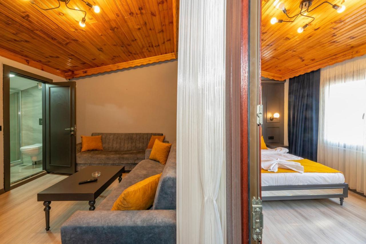 Lagertha Hotel *