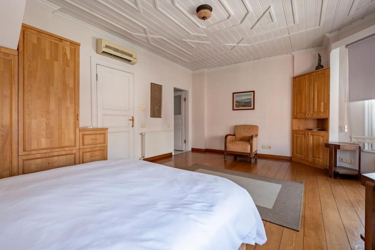 Terrace Triplex In Peninsula