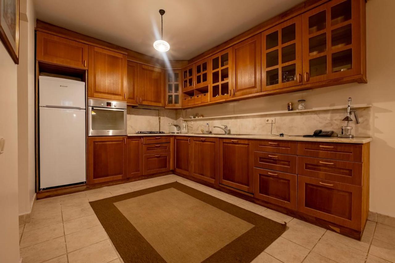 Terrace Triplex In Peninsula Villa *