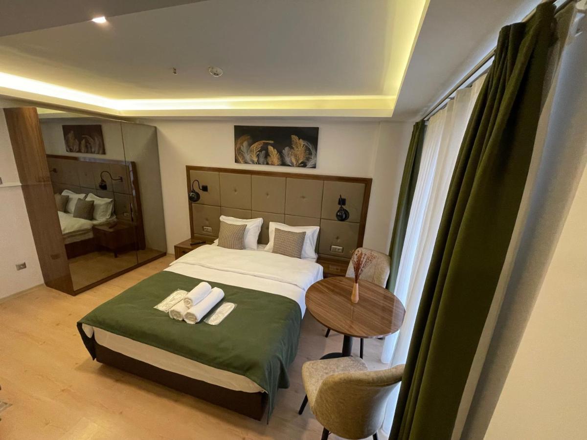 Elegance Aparthotel