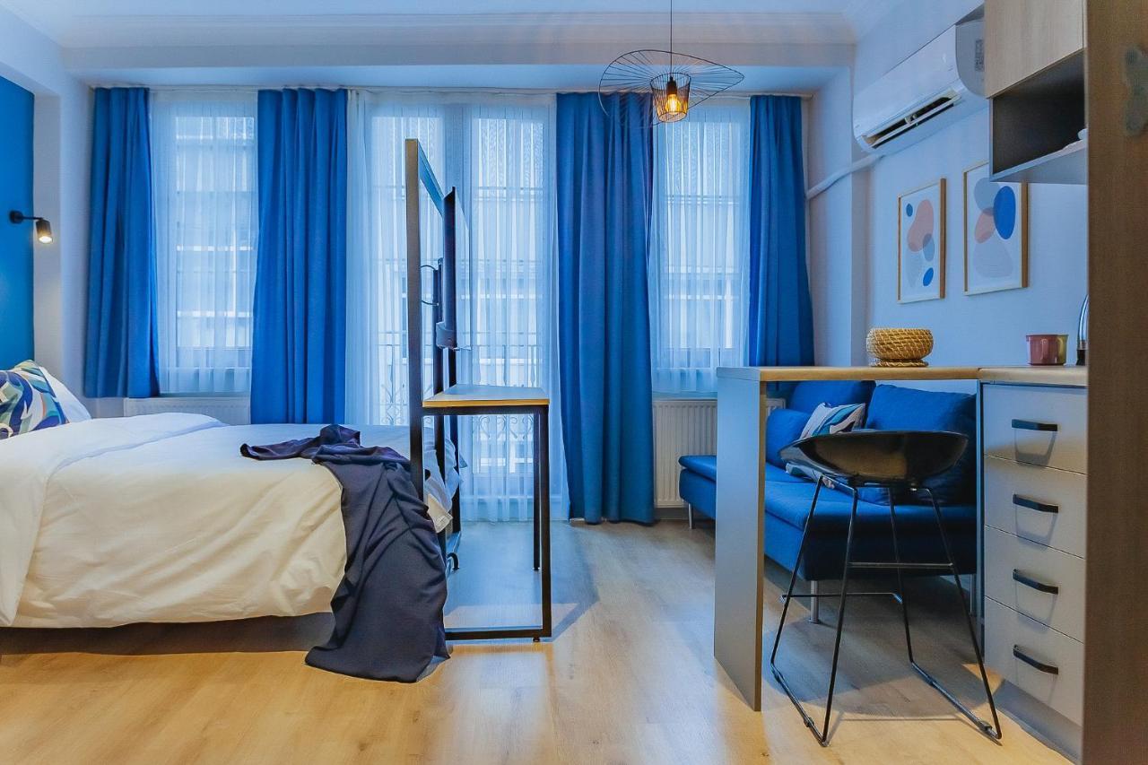 Marcian's Column - Orange And Blue Hotel Istanbul