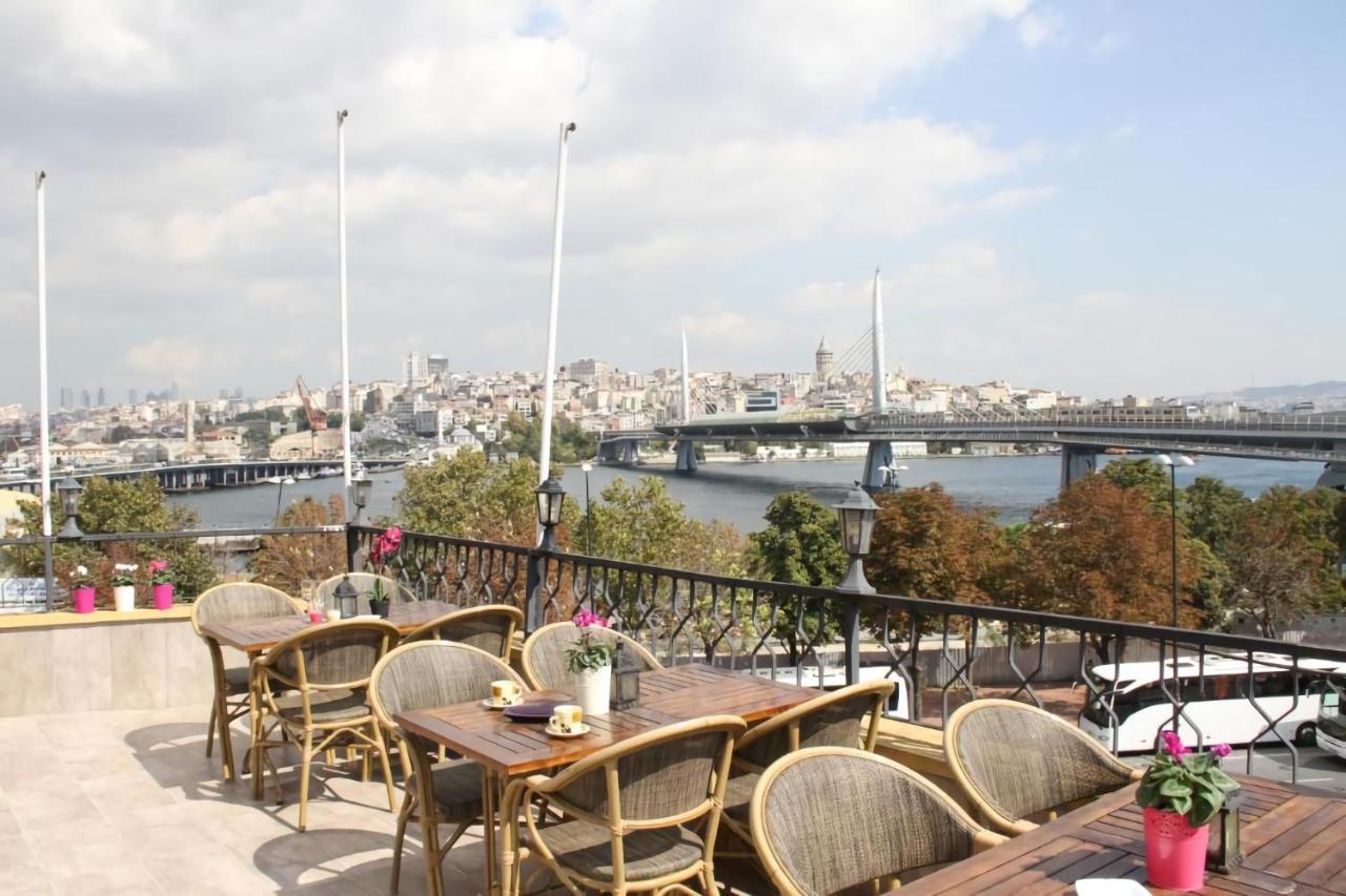 Roof Hotel *
