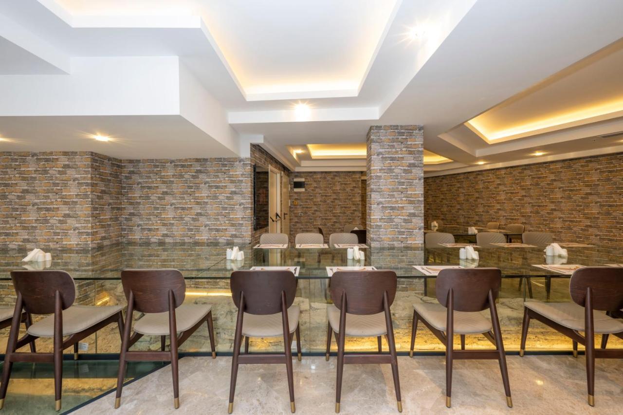 Ravi Hotel