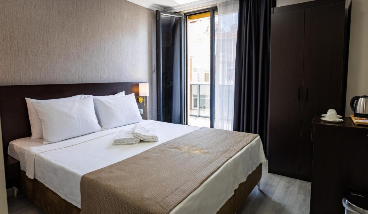 Mays Royal Hotel