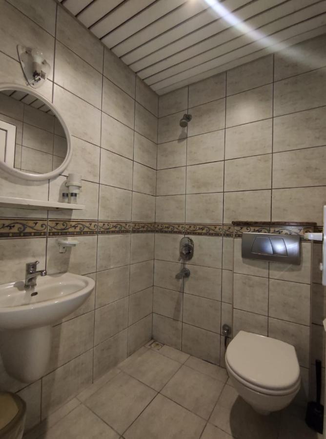 Nayla Hotel 3*
