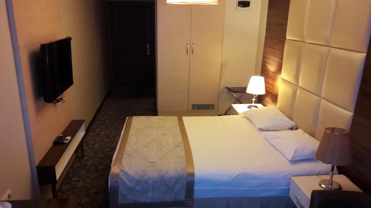 Hotel Derpa 3*