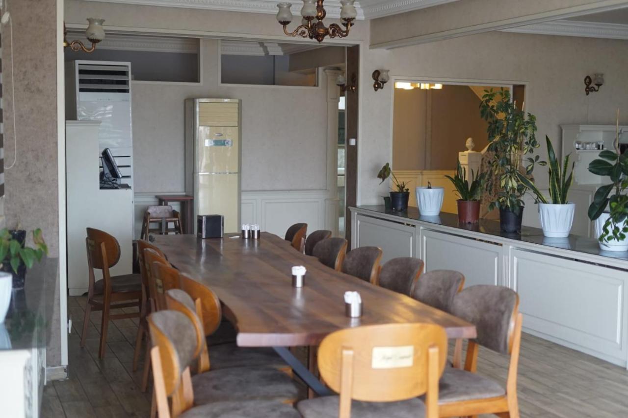Hotel Yali *