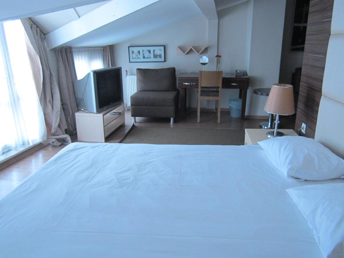 Hotel Derpa 3*