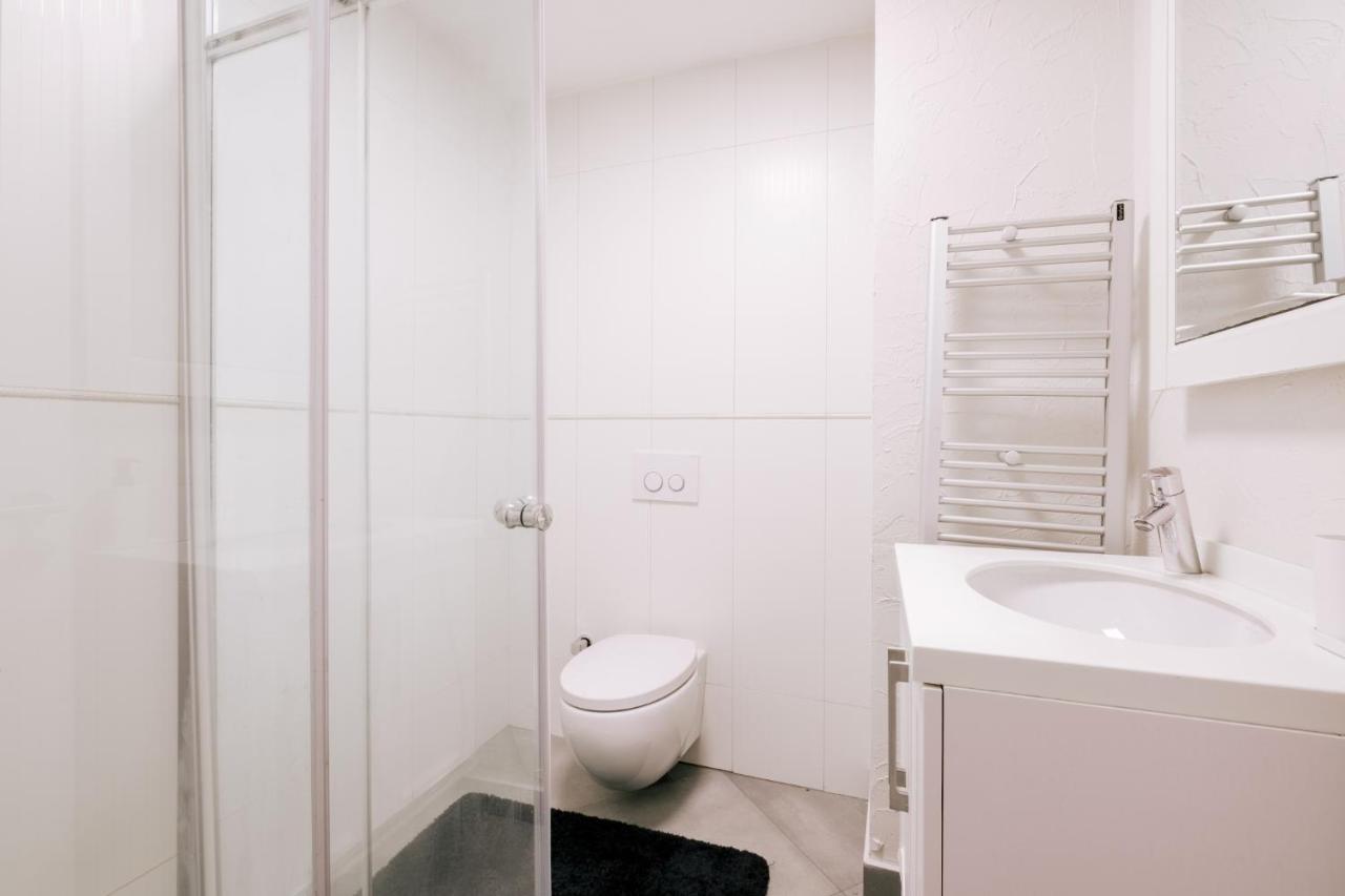Cozy Retreat With Balcony 2 Min To Galata Tower *