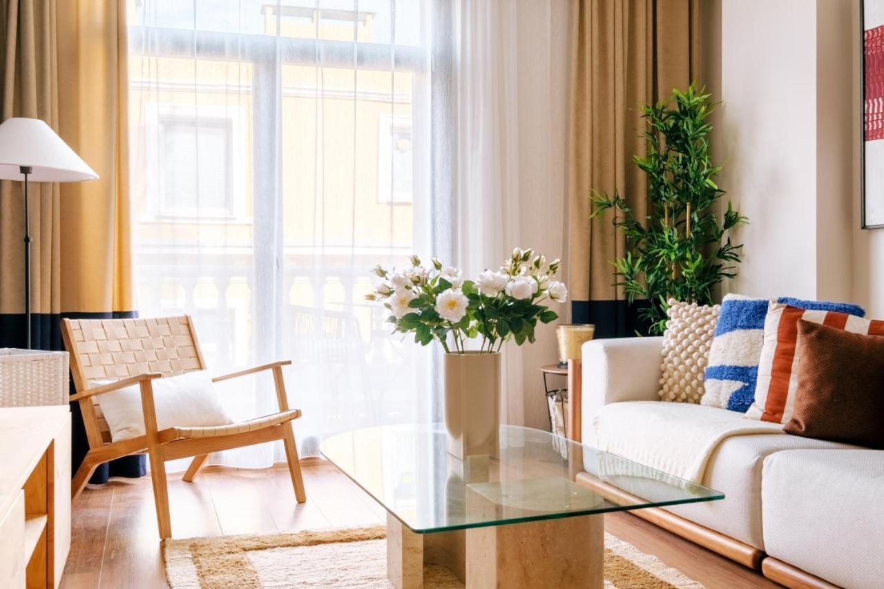 Cozy Retreat With Balcony 2 Min To Galata Tower