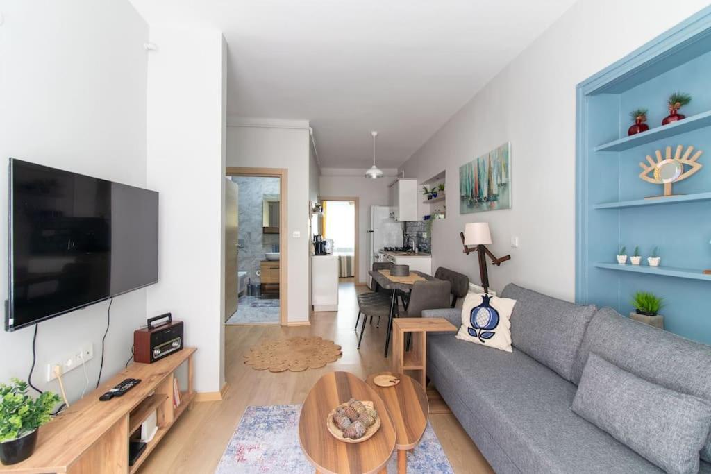 Apartment Renewed&charming 3br Flat In The Heart Of The