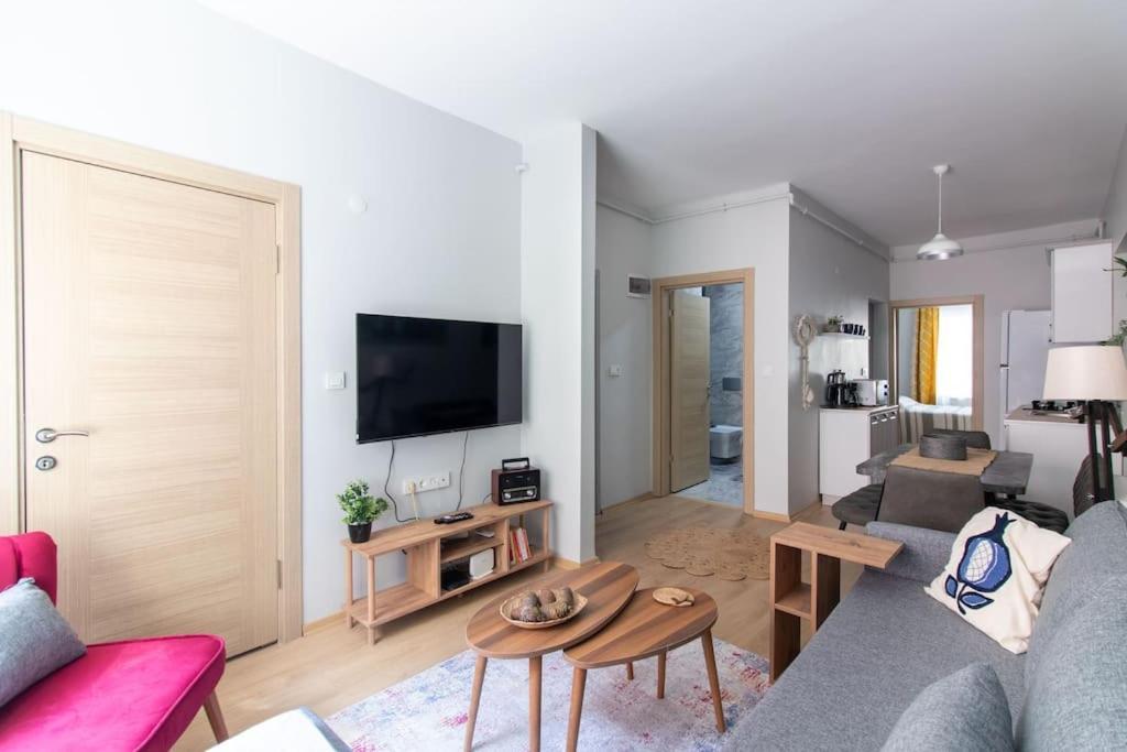 Renewed&charming 3br Flat In The Heart Of The Apartment *