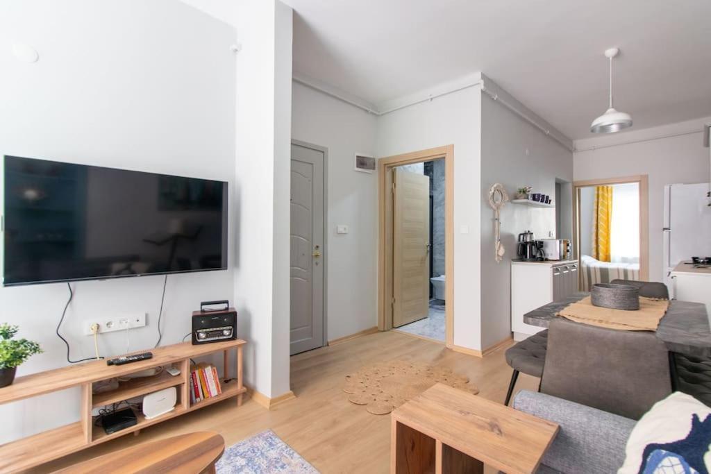 Renewed&charming 3br Flat In The Heart Of The
