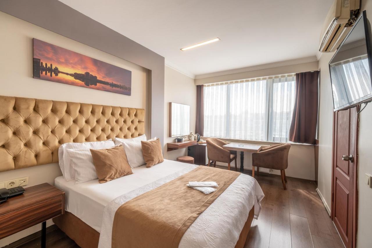 Nova Hotel *