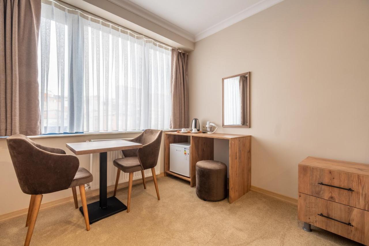 Nova Hotel *