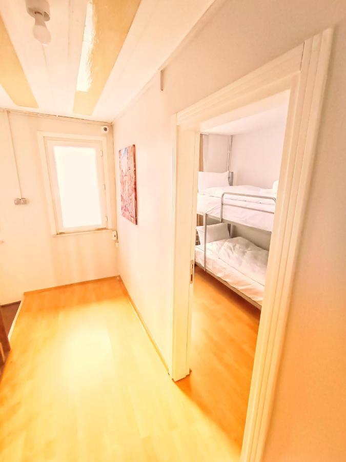 Albergue Taksim History Wooden Istambul