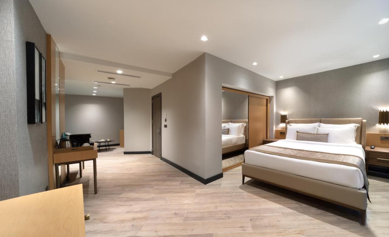 Motto By Mula Hotel 4*