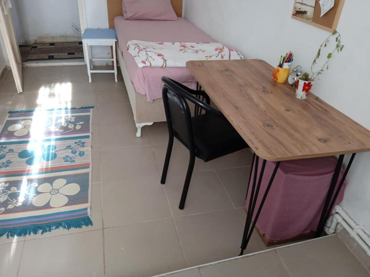 Daire For Only Women Single Room, In Uskudar