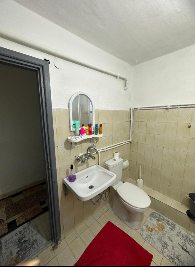 For Only Women Single Room, In Uskudar Daire *