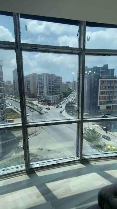 2+1 Luxury Flat , 5 Beds , Near Services * Istanbul