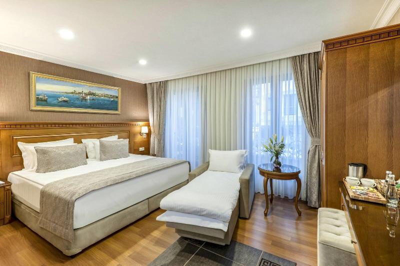 Royan Otel